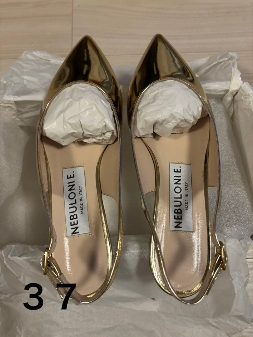 NEBULONI E.ネブローニ　ゴールドフラットシューズ