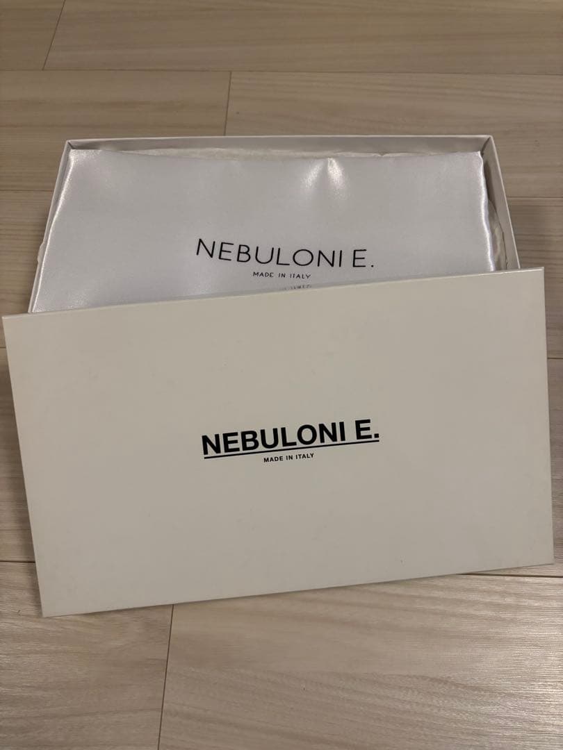 NEBULONI E.ネブローニ　ゴールドフラットシューズ