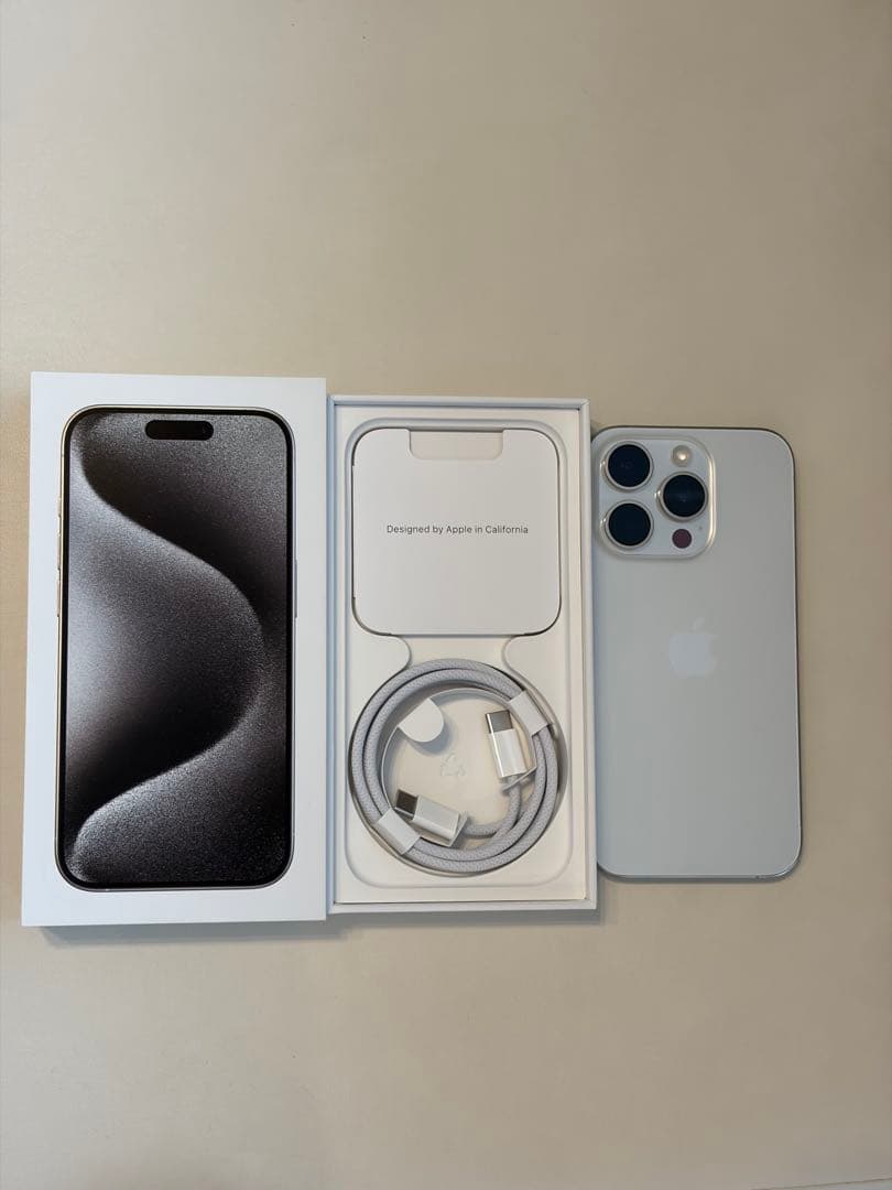 iPhone15pro 128GB ホワイト　SIMフリー