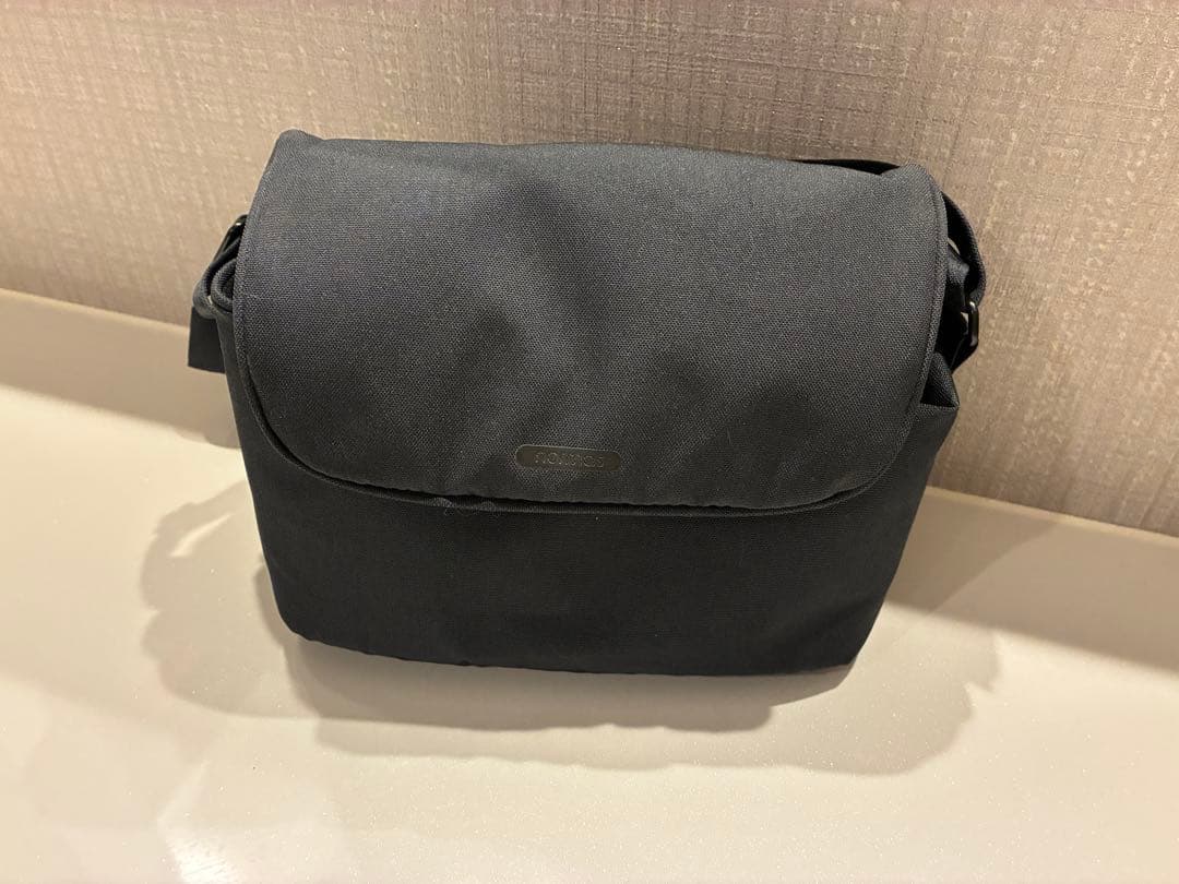 【値下げ】SONY α6400ダブルズームキット・ショルダーケースおまけ付