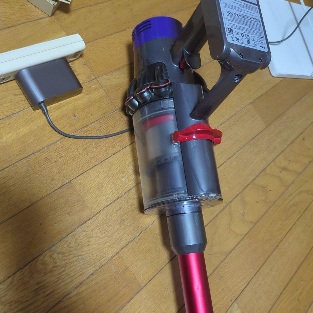 ダイソン掃除機　v10　スタンド付き