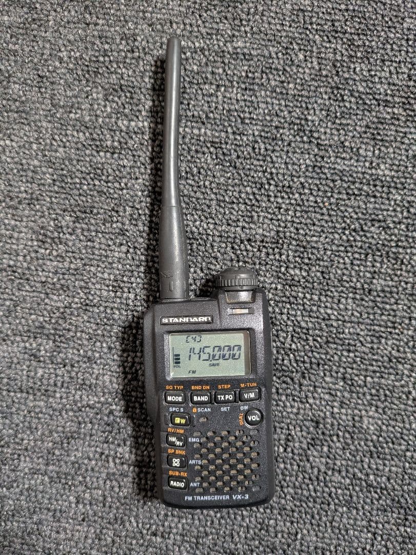 YAESU VX-3 144/430 MHz　デュアルバンドトランシーバー