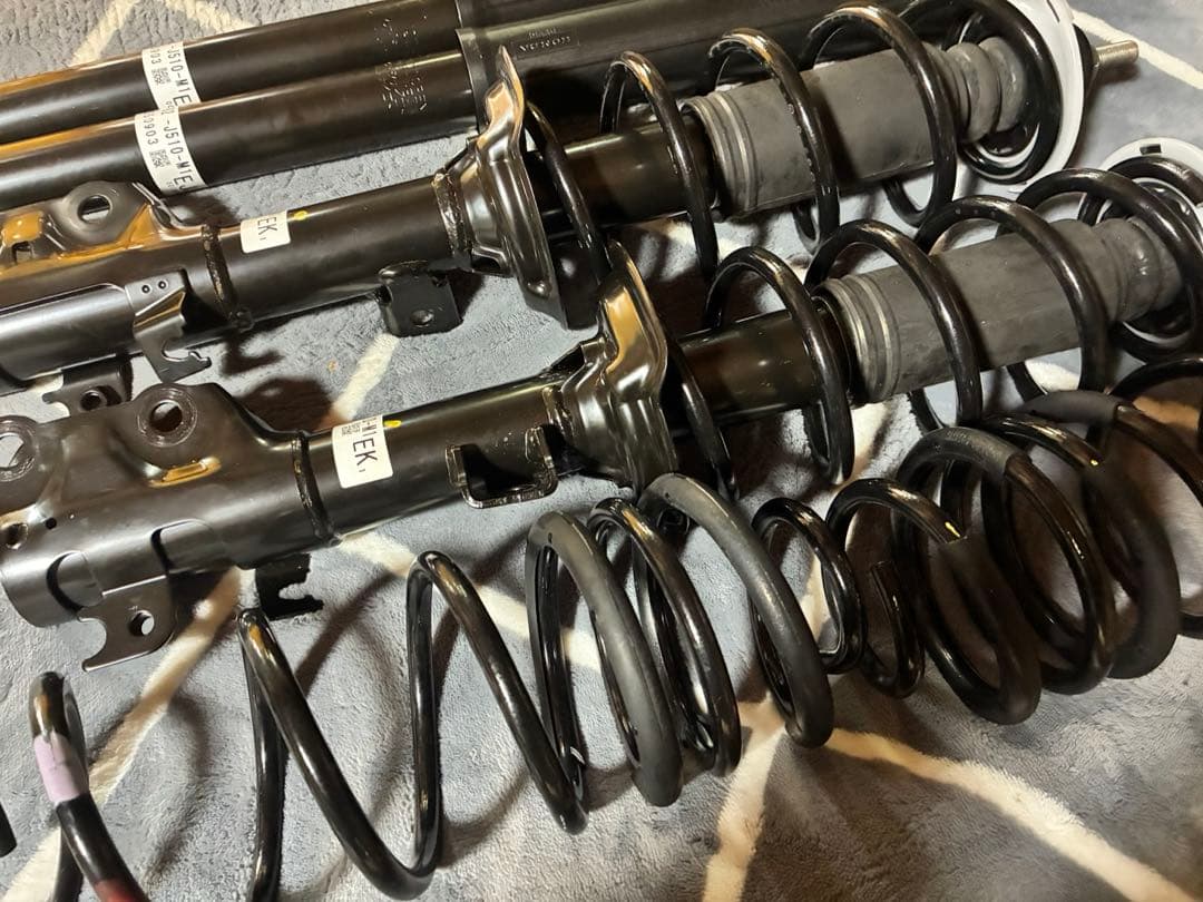 最終値下！新車取り外し N-ONE RS 6MT純正サスペンション未使用