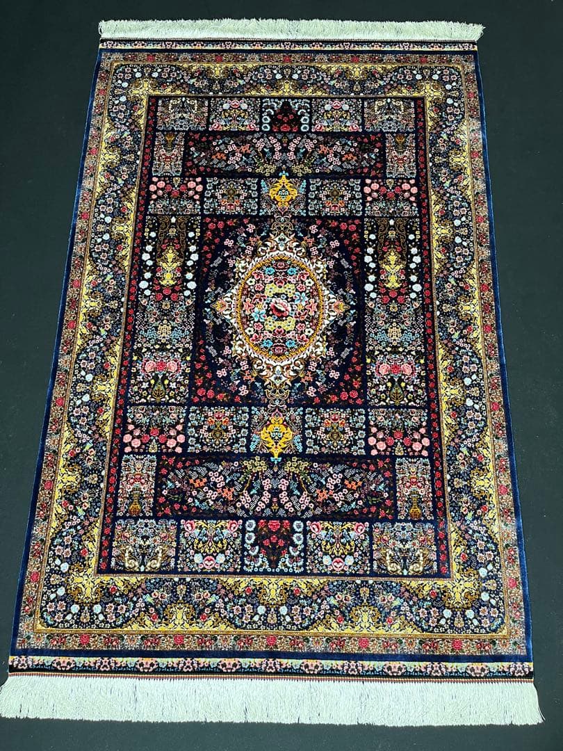 最高級 ペルシャ絨毯シルク イラン クム産 約216万ノット81×121cm