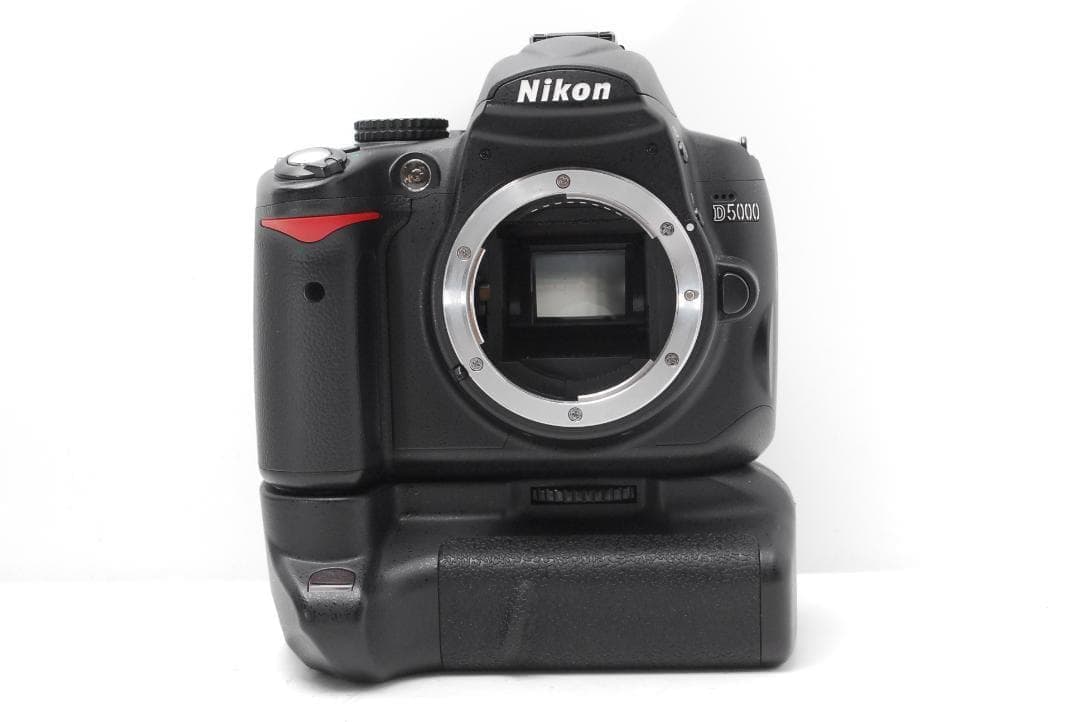 【長時間使用OK 美品】　Nikon D5000 バリアングル液晶