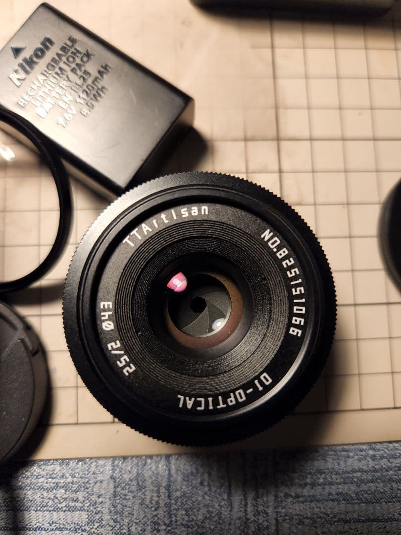 Nikon、zfc. 保湿庫保管、室内試し撮りのみ おまけつき