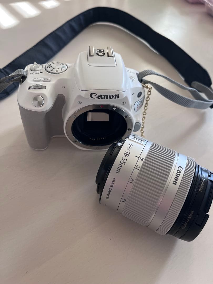 Canon EOS kiss x9 デジタル一眼レフカメラ ホワイト