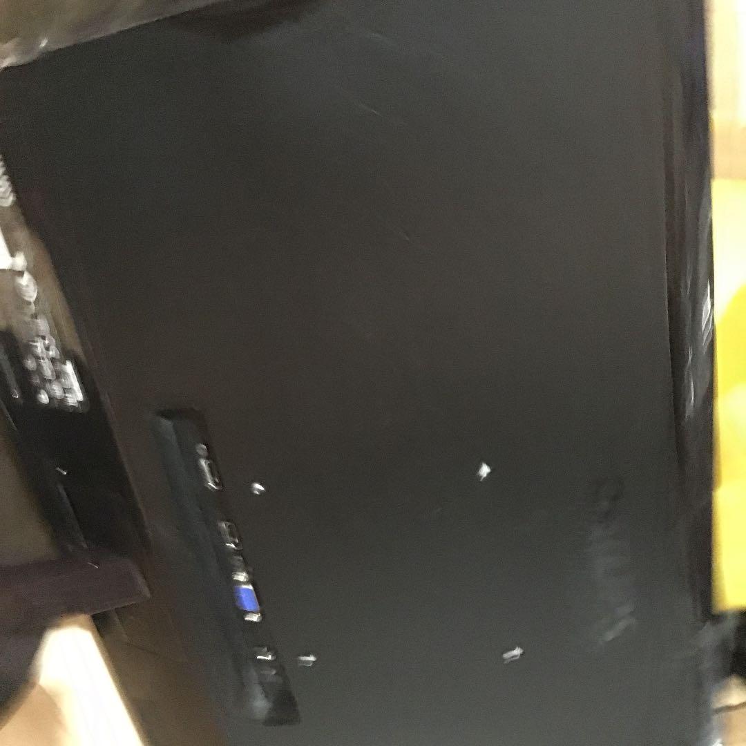 買った時の保護シールが一部付いてます あまり使ってはないです