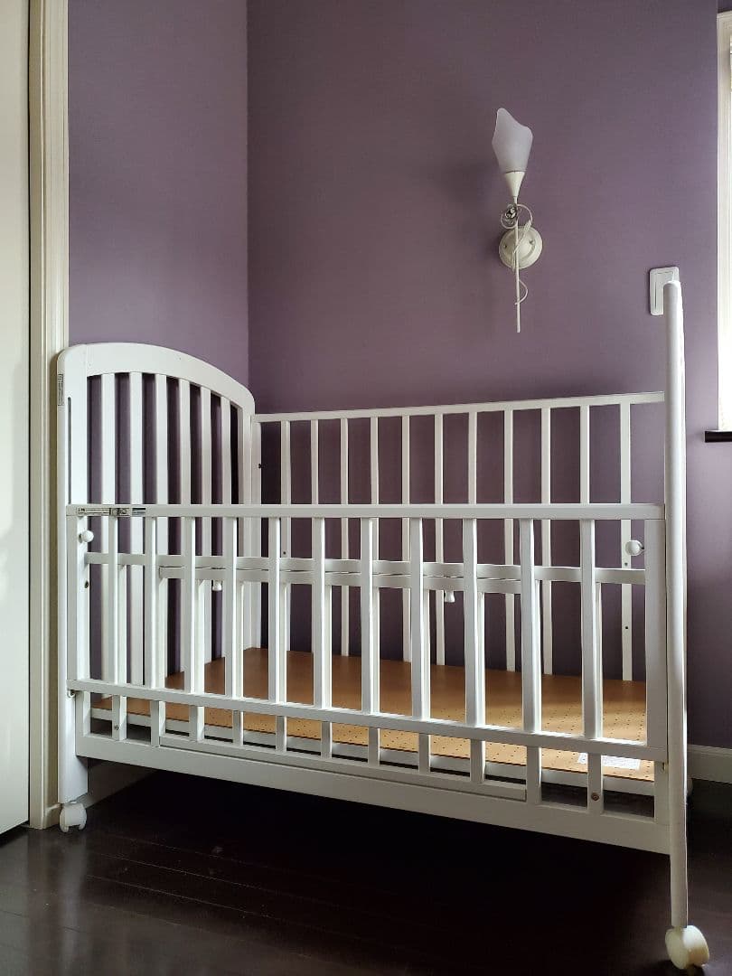 【お値下げ】【神奈川県川崎市直接お取引】KATOJIベビーベッド、西川ベビー布団