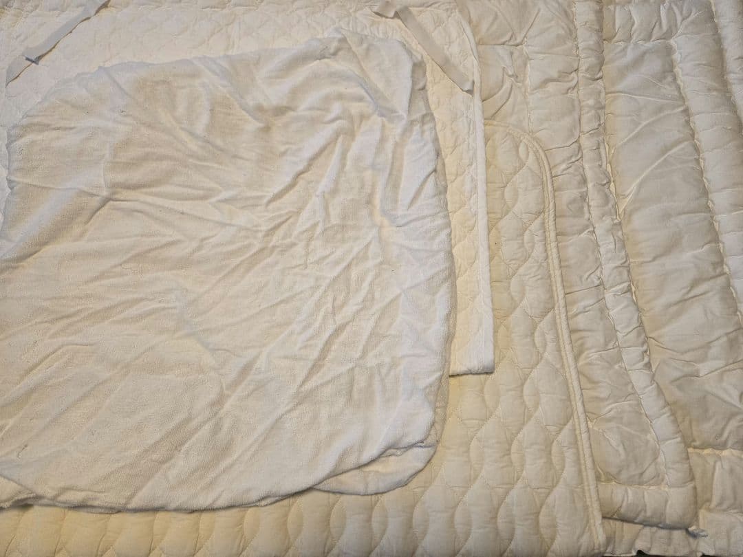 【お値下げ】【神奈川県川崎市直接お取引】KATOJIベビーベッド、西川ベビー布団