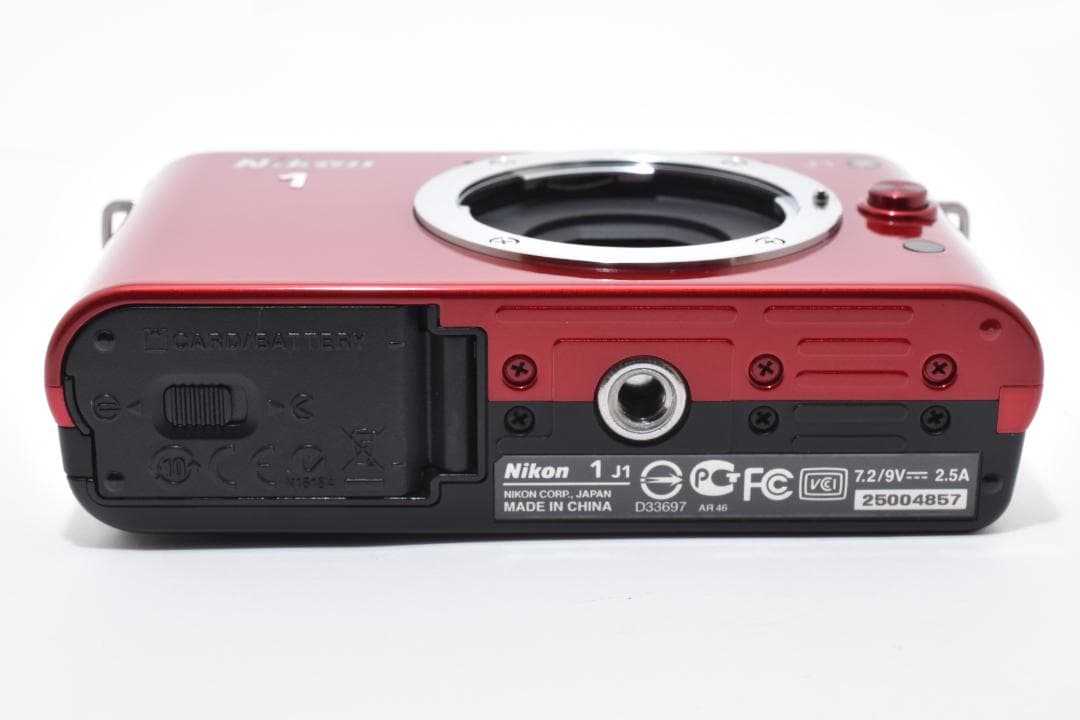 超美品 Nikon J1 ミラーレスデジタルカメラボディ レッド ニコン