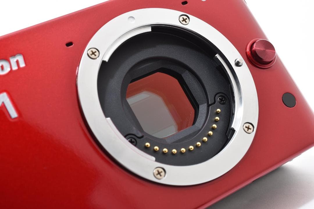 超美品 Nikon J1 ミラーレスデジタルカメラボディ レッド ニコン