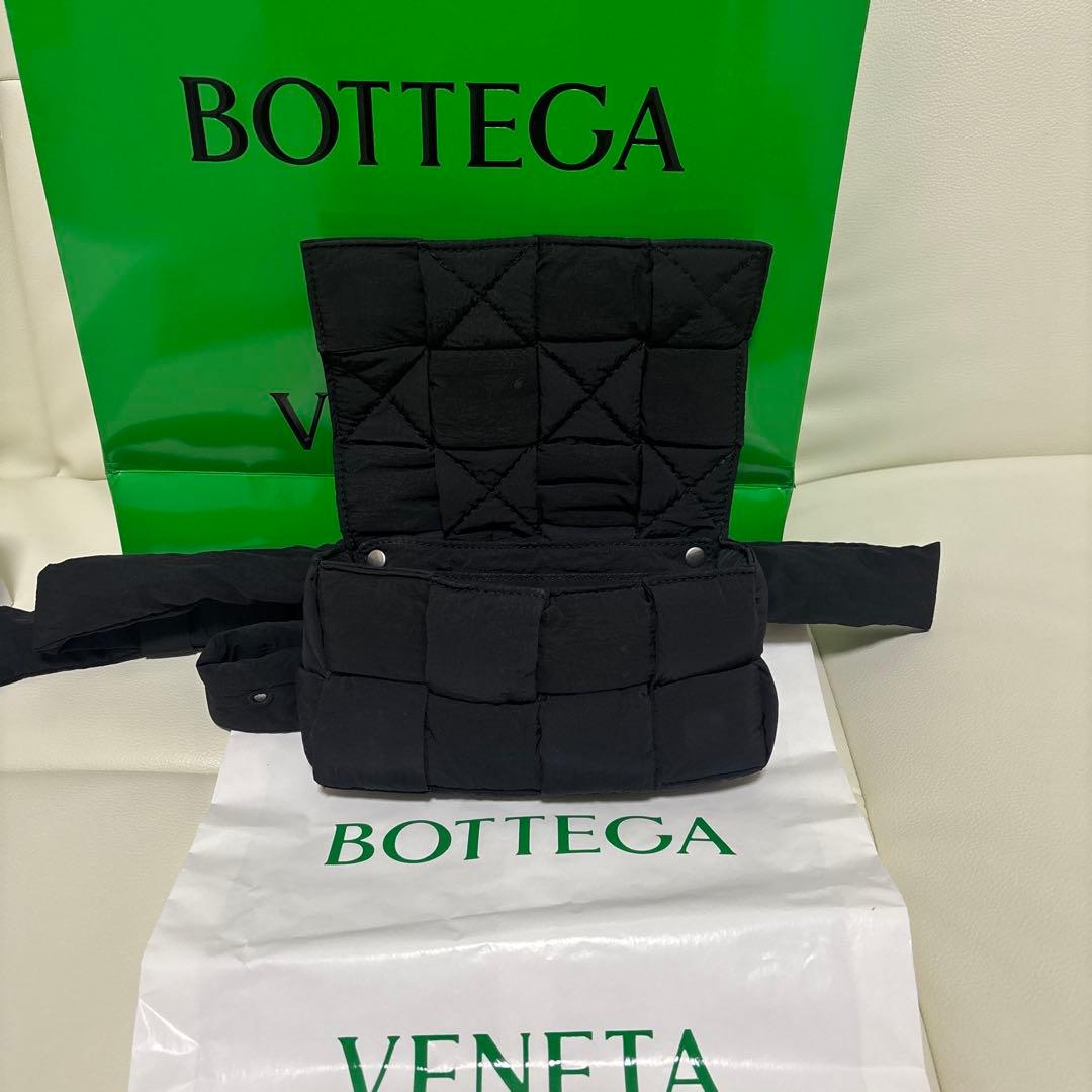 BOTTEGA VENETA （ボッテガ）カセットナイロンショルダーバッグ