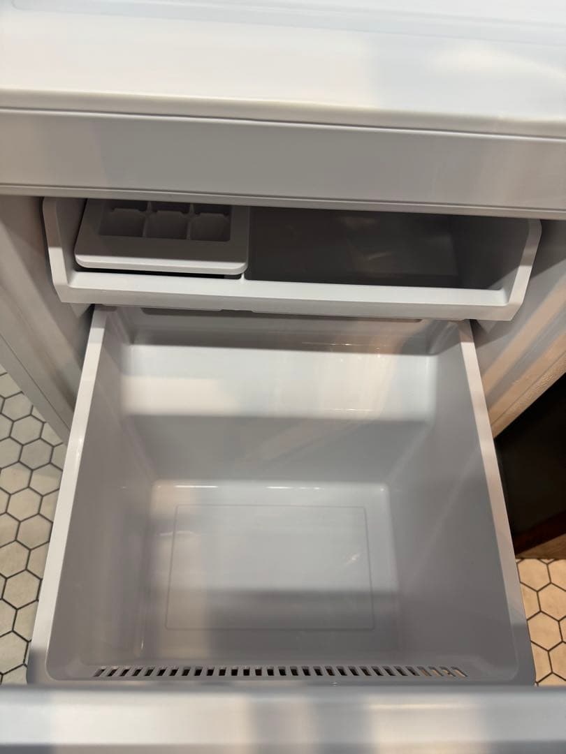 【美品】アクア冷蔵庫 135L AQR-14P 1人暮らし、小型