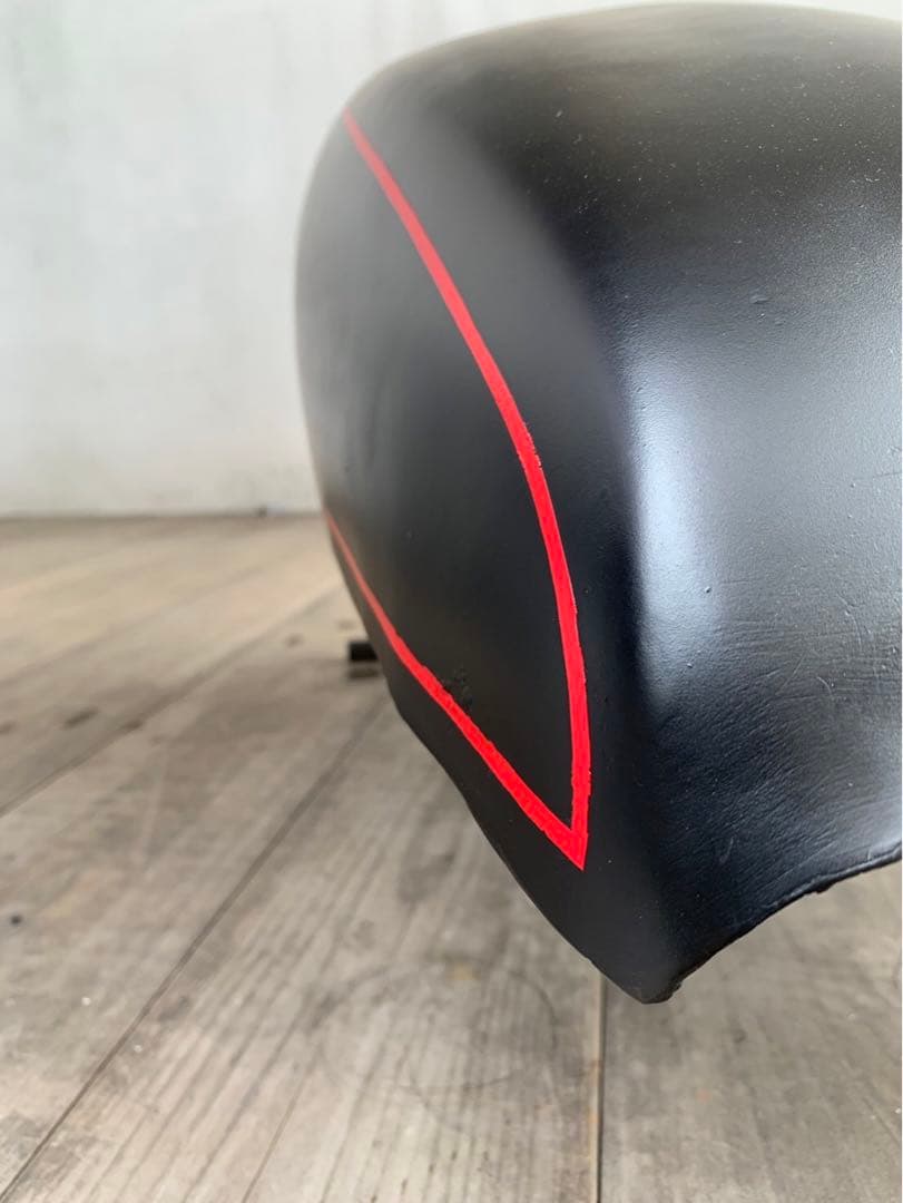 SR400用チョップタンク 黒 赤ライン