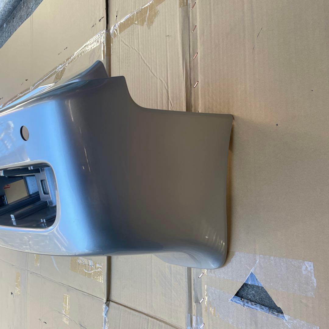 三菱　U69V ミニキャブ　EV リアバンパー