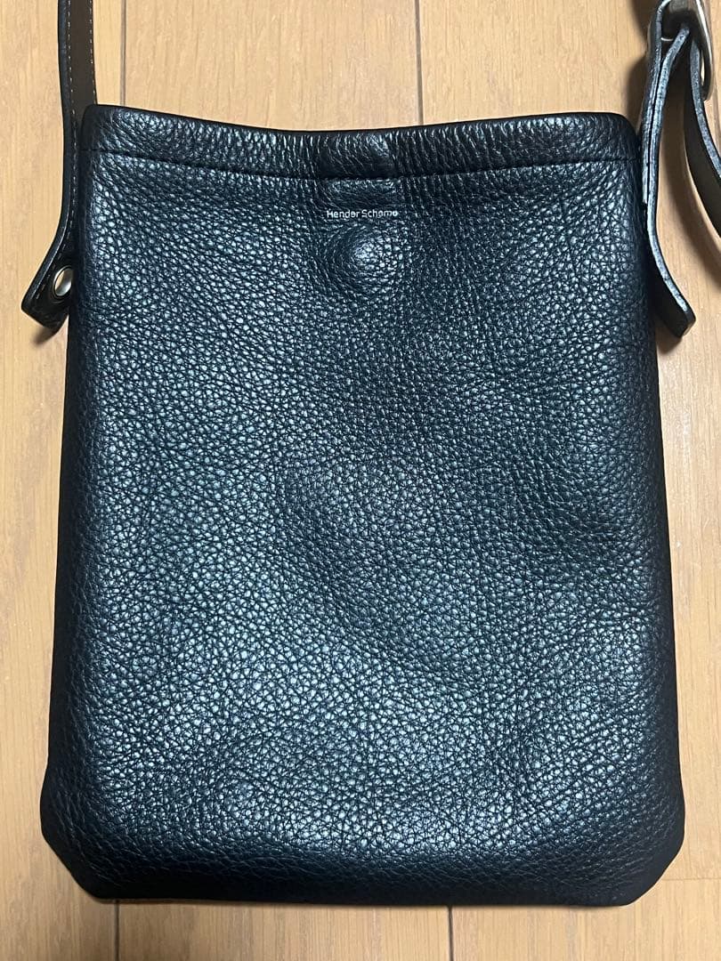 黒レザー ショルダーバッグ　エンダースキーマ