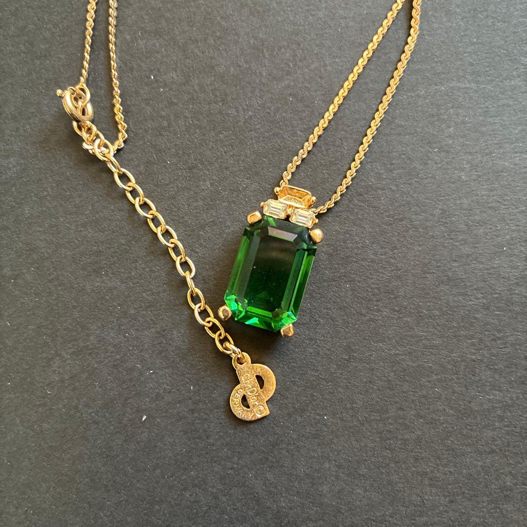 Dior エメラルドカット ネックレス ※石取れ有り