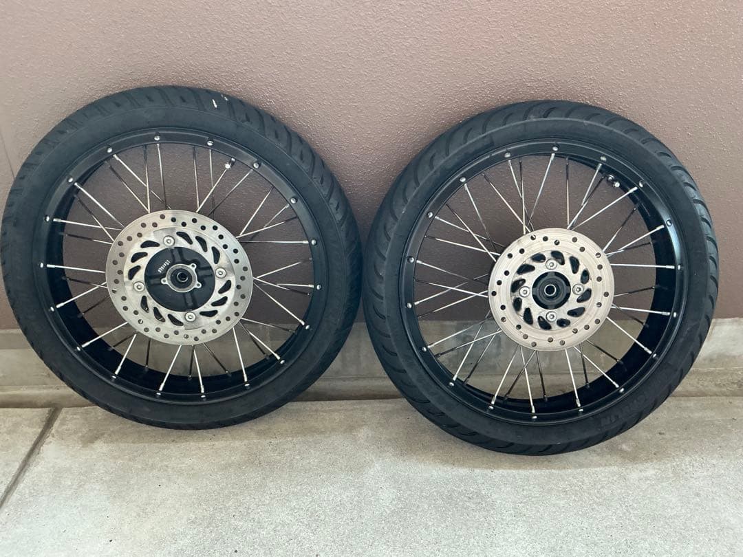 CT125ハンターカブ用GANESHAチューブレスホイールタイヤセット