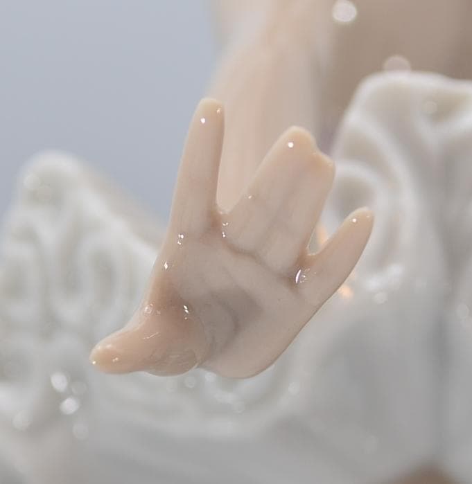 存在感のあるバレリーナ　＃6323　★リヤドロ　スペイン　ポーセリン　絶版・箱付