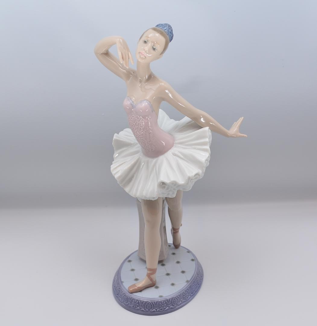 存在感のあるバレリーナ　＃6323　★リヤドロ　スペイン　ポーセリン　絶版・箱付
