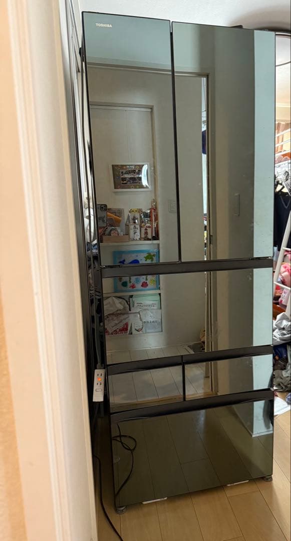 多摩市引き取り希望東芝大型冷蔵庫551l 2019年GR-R550FZ (XK)