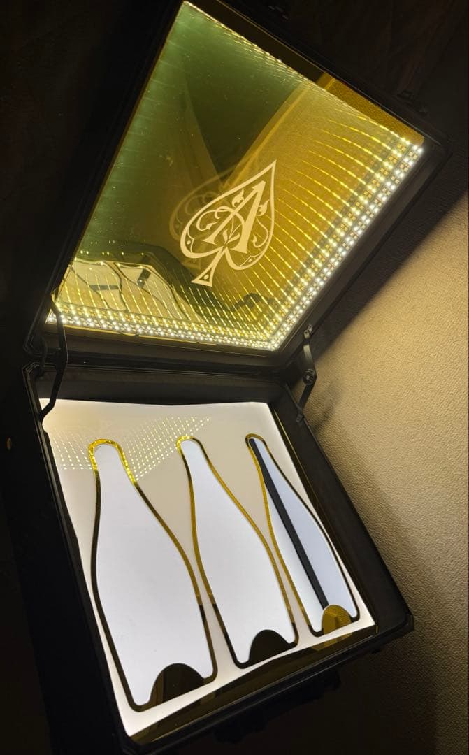 アルマンド アタッシュケース ブラック×ゴールド