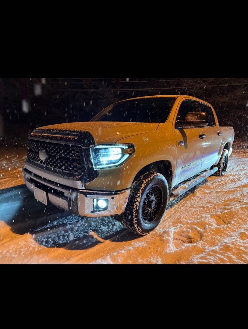 N*o様 Yokohama iceGUARD G075 285/60R18 タン