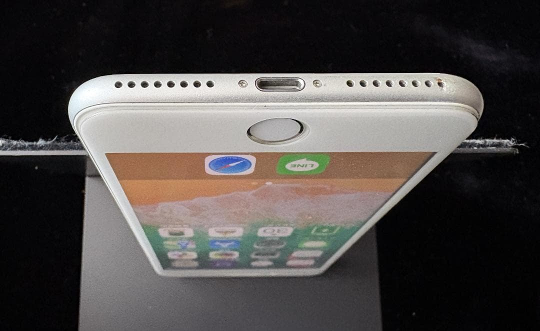 iPhone 8 Plus シルバー 64GB