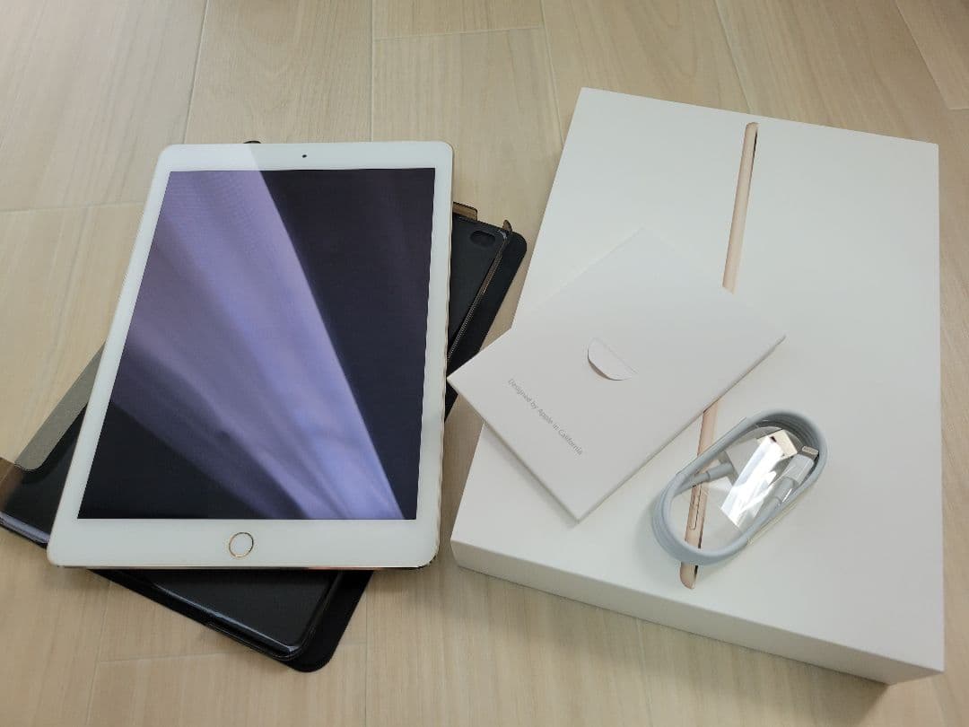 Apple iPad Air 2 64GB ゴールド Cellularモデル