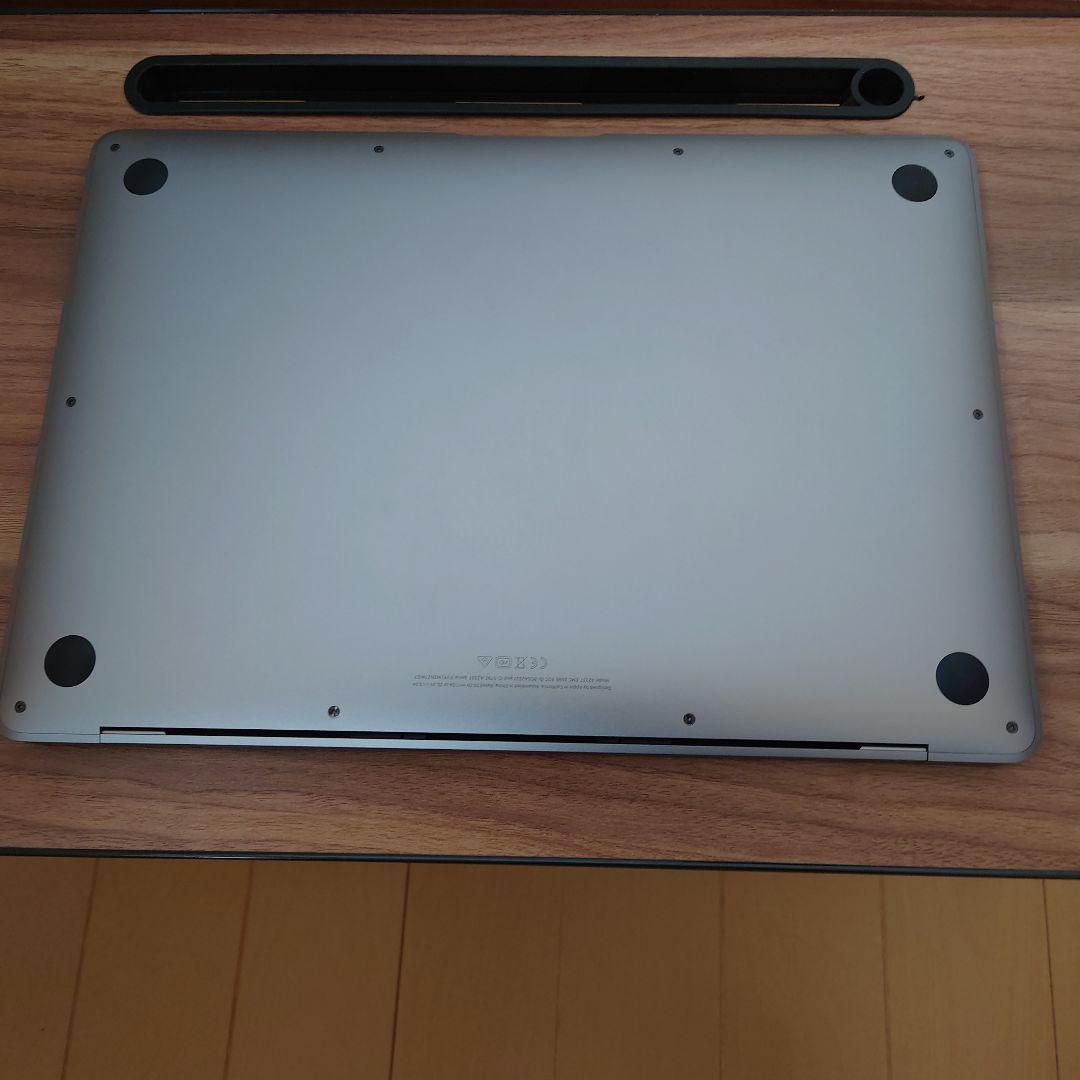 MacBook Air　M1 2024 メモリ16G SSD256G