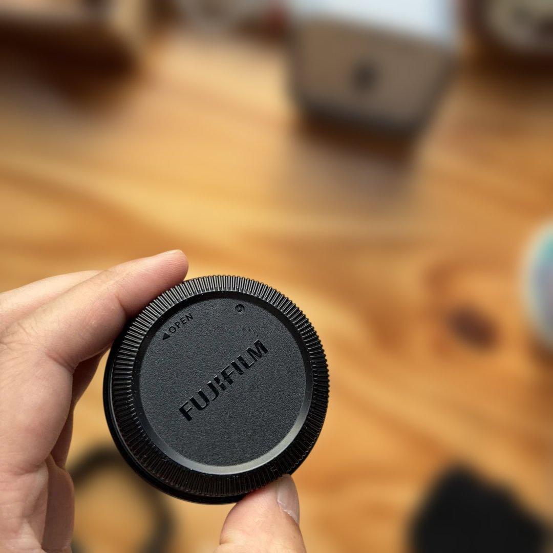 角型フード、保護フィルタ付Fujinon XF 16mm F2.8 R WR