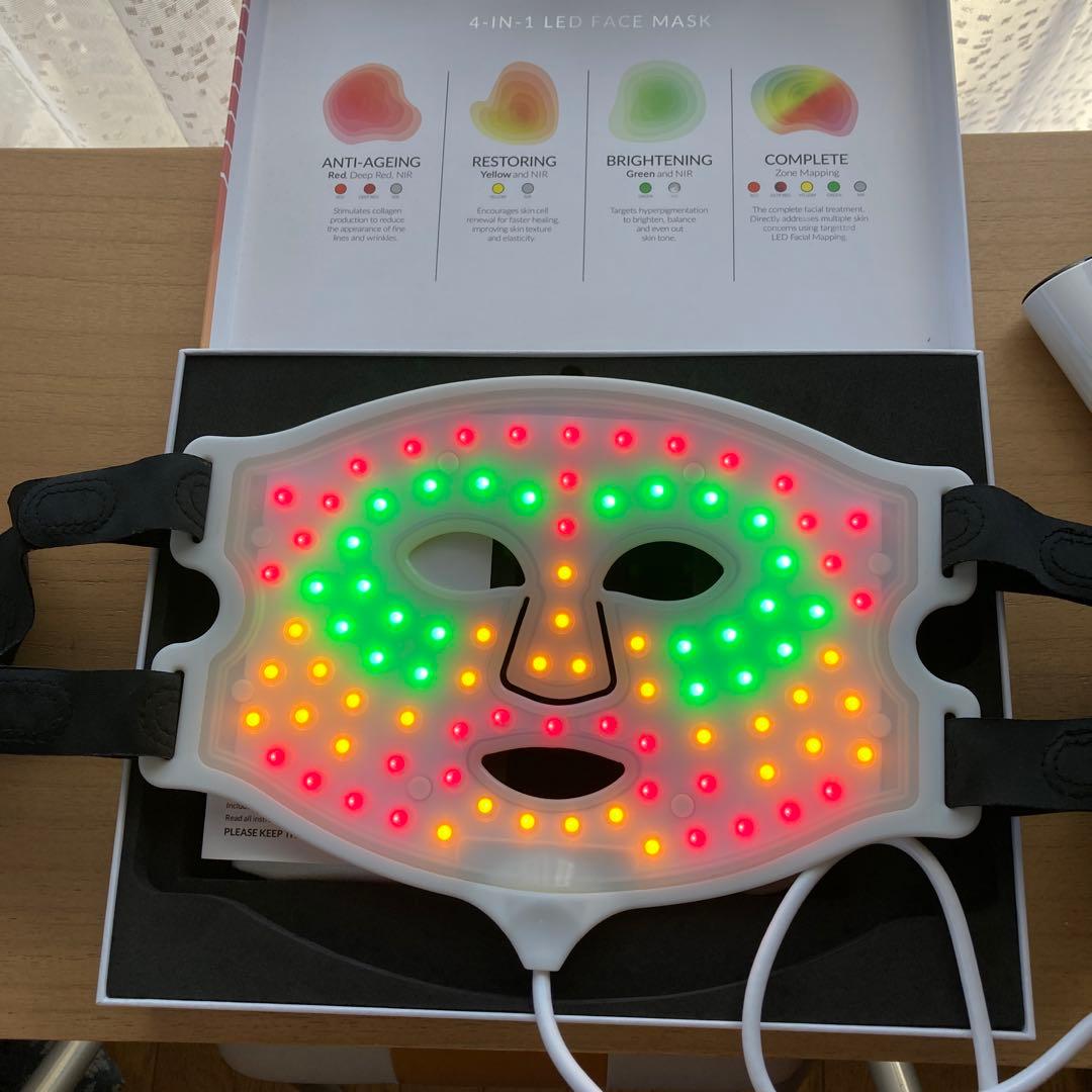 CURRENTBODY 4-in-1 LEDフェイスマスク