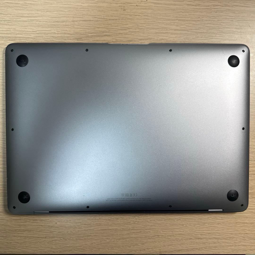 MacBook Air 2020 13インチ Core i3 8GB 256GB