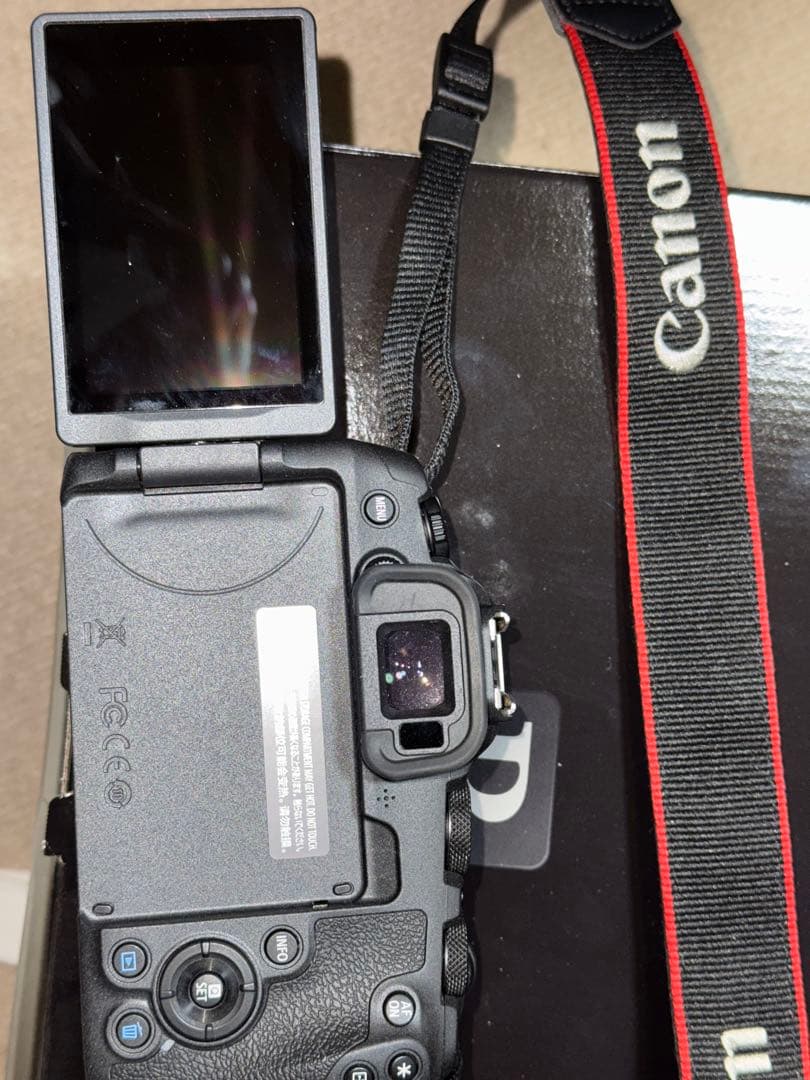 Canon EOS R8 ミラーレス一眼 本体 [美品]