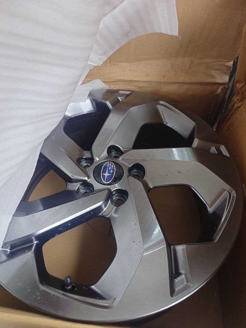 スバル 18インチホイール