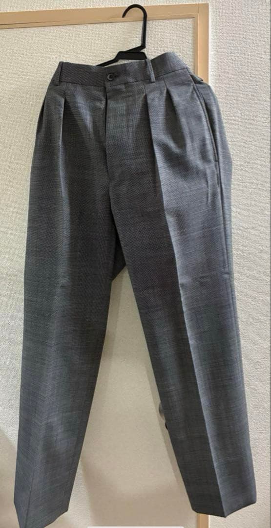 着用しようかと、お早目にFOREVER SLACKS 定価5