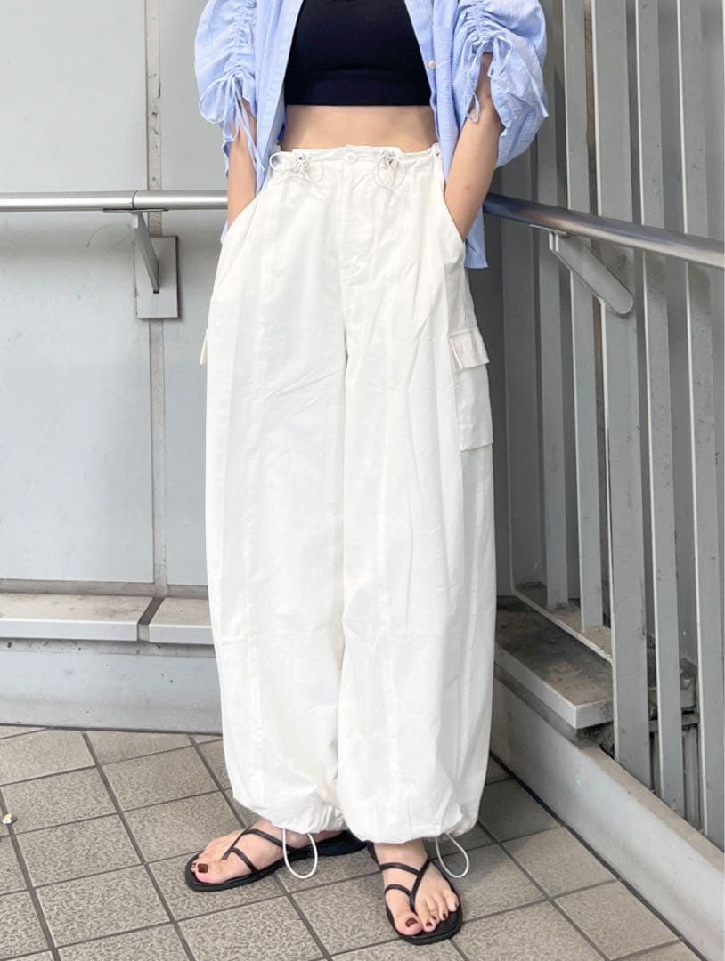 美品　アングリッド　ナイロン混ミリタリールーズパンツ　ホワイト