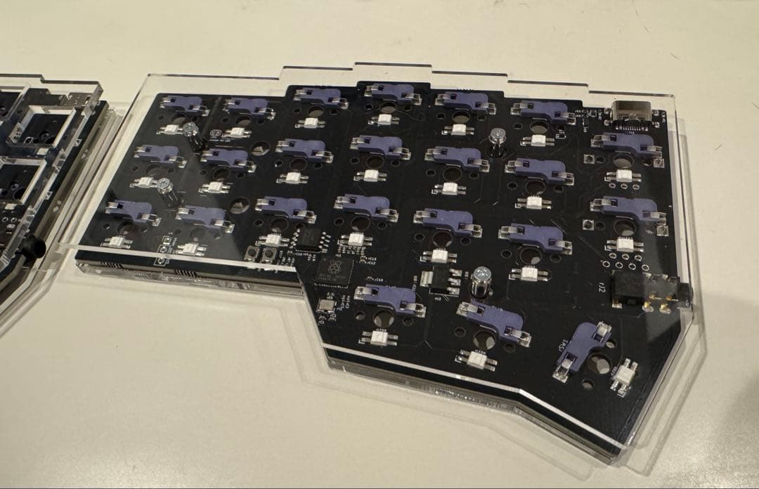 【新品】corne v4 cherry 完成品　スケルトン　透明アクリル