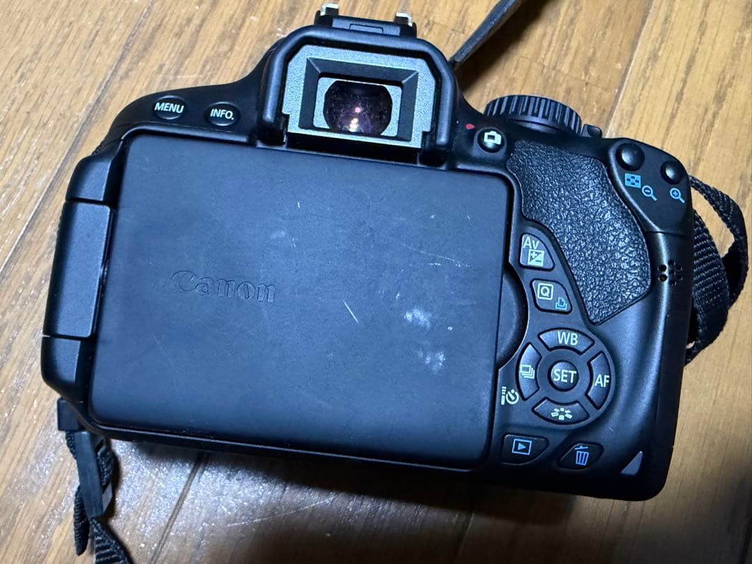 Canon EOS kiss X6i デジタル一眼レフカメラ ダブルズームキット