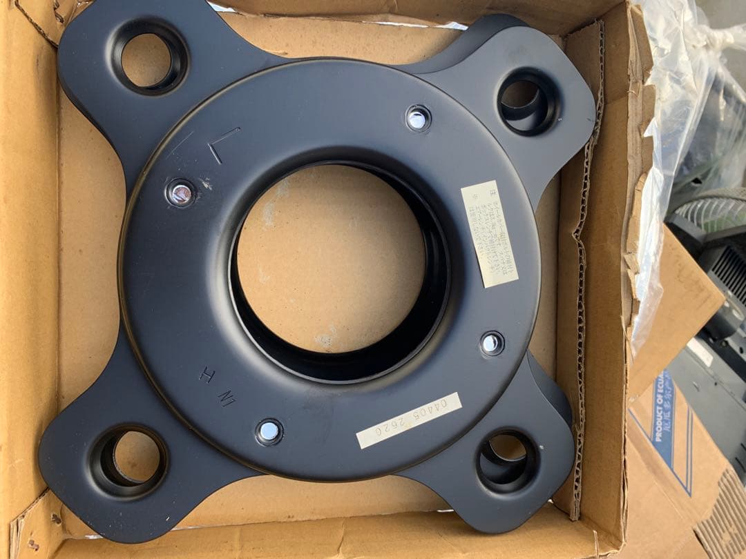 Hino 大型トラック バスDX ホイールカバー 2枚入