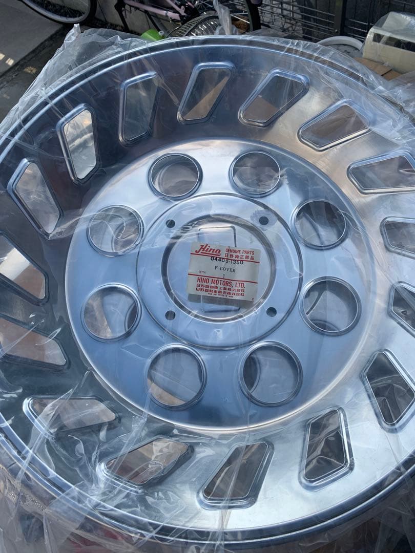 Hino 大型トラック バスDX ホイールカバー 2枚入