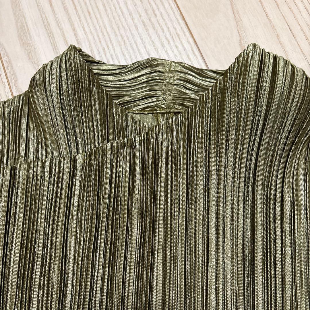 【プリーツプリーズ】オリーブグリーン長袖トップス