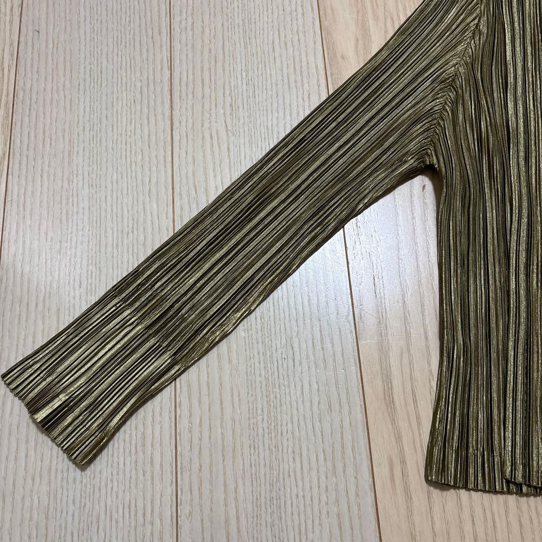 【プリーツプリーズ】オリーブグリーン長袖トップス