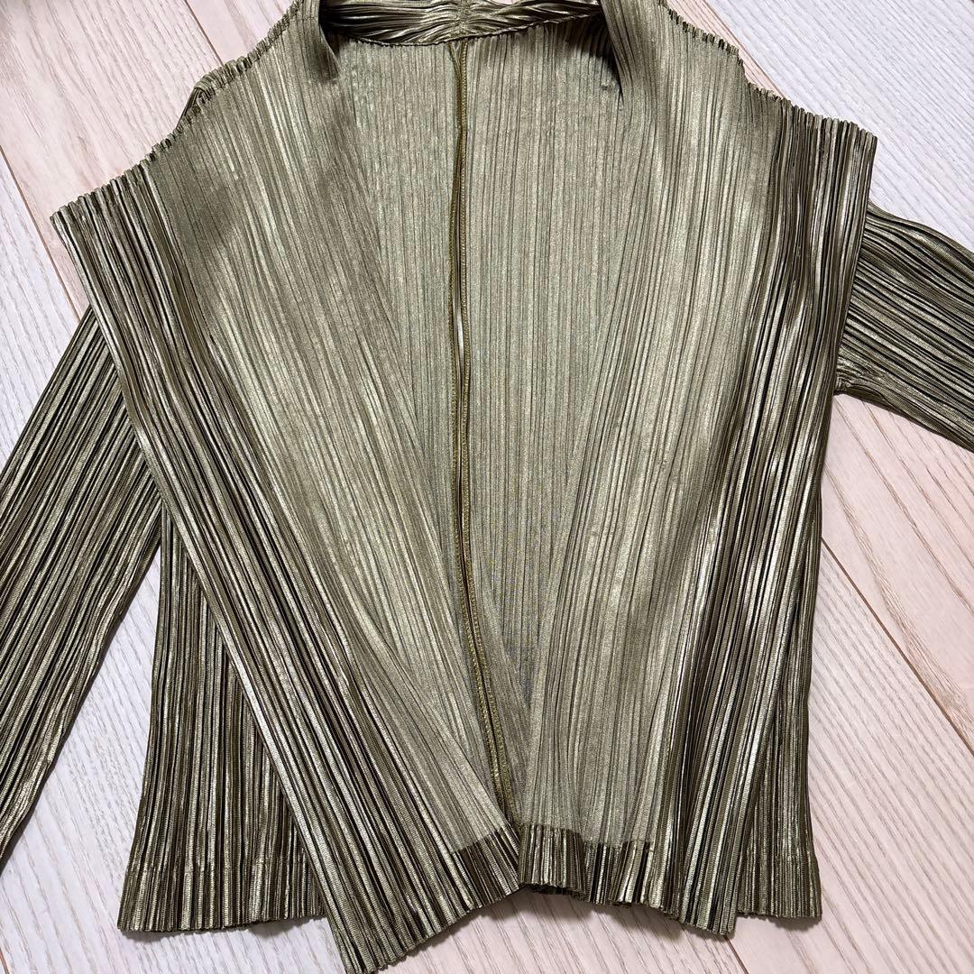 【プリーツプリーズ】オリーブグリーン長袖トップス