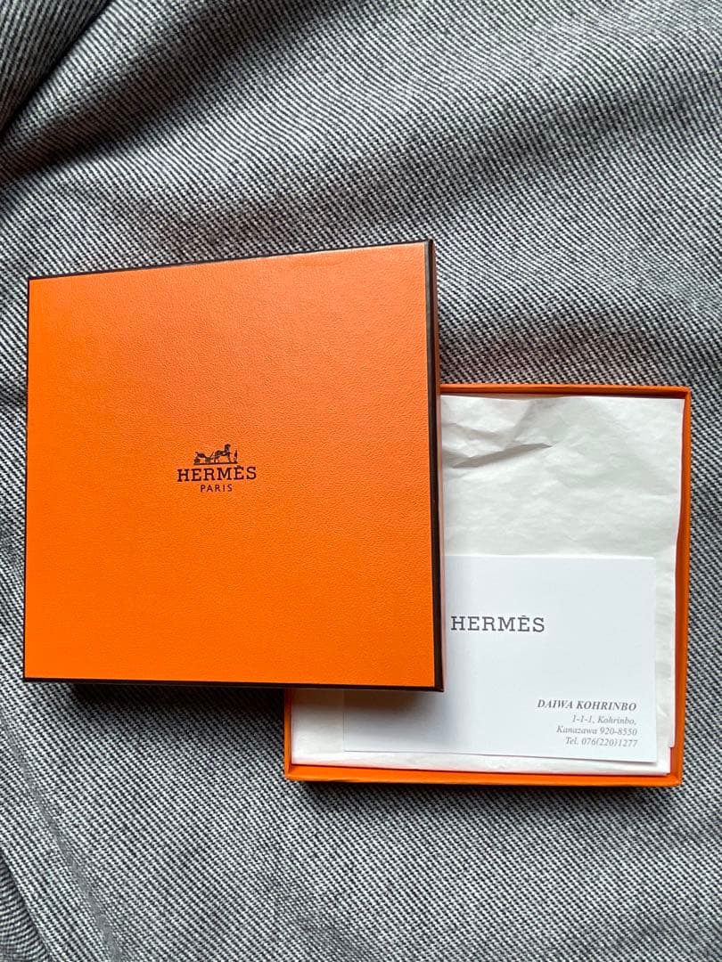 【未使用】HERMESエルメス ハンカチ Hロゴ刺繍　ホワイト　白　コットン