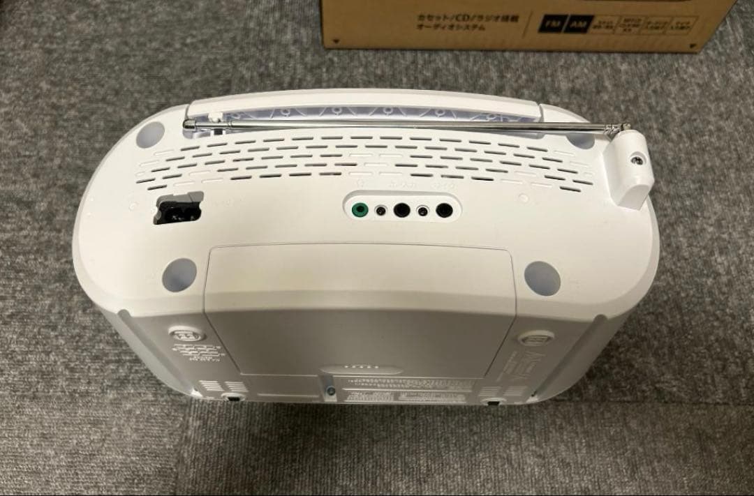 SONY ホワイト ラジカセ CDラジオカセットCFD-S51