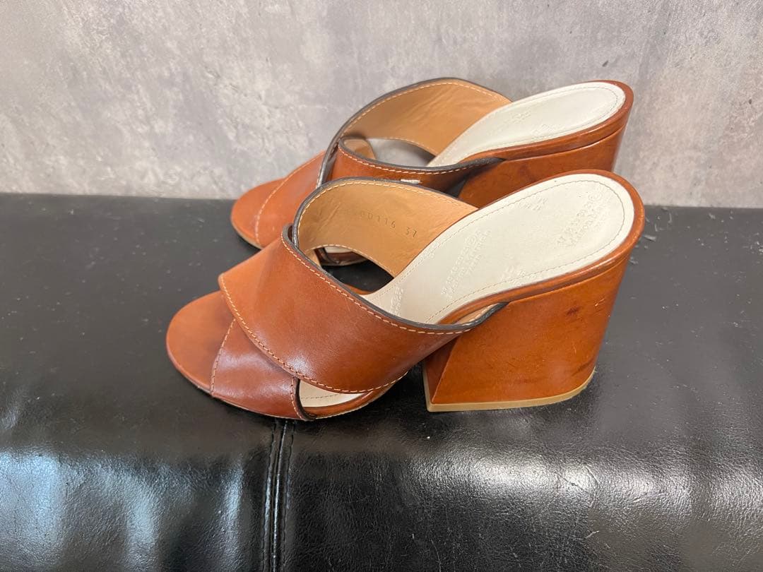 低下11万マルタンマルジェラ　ブラウン レザー クロスストラップ ミュール