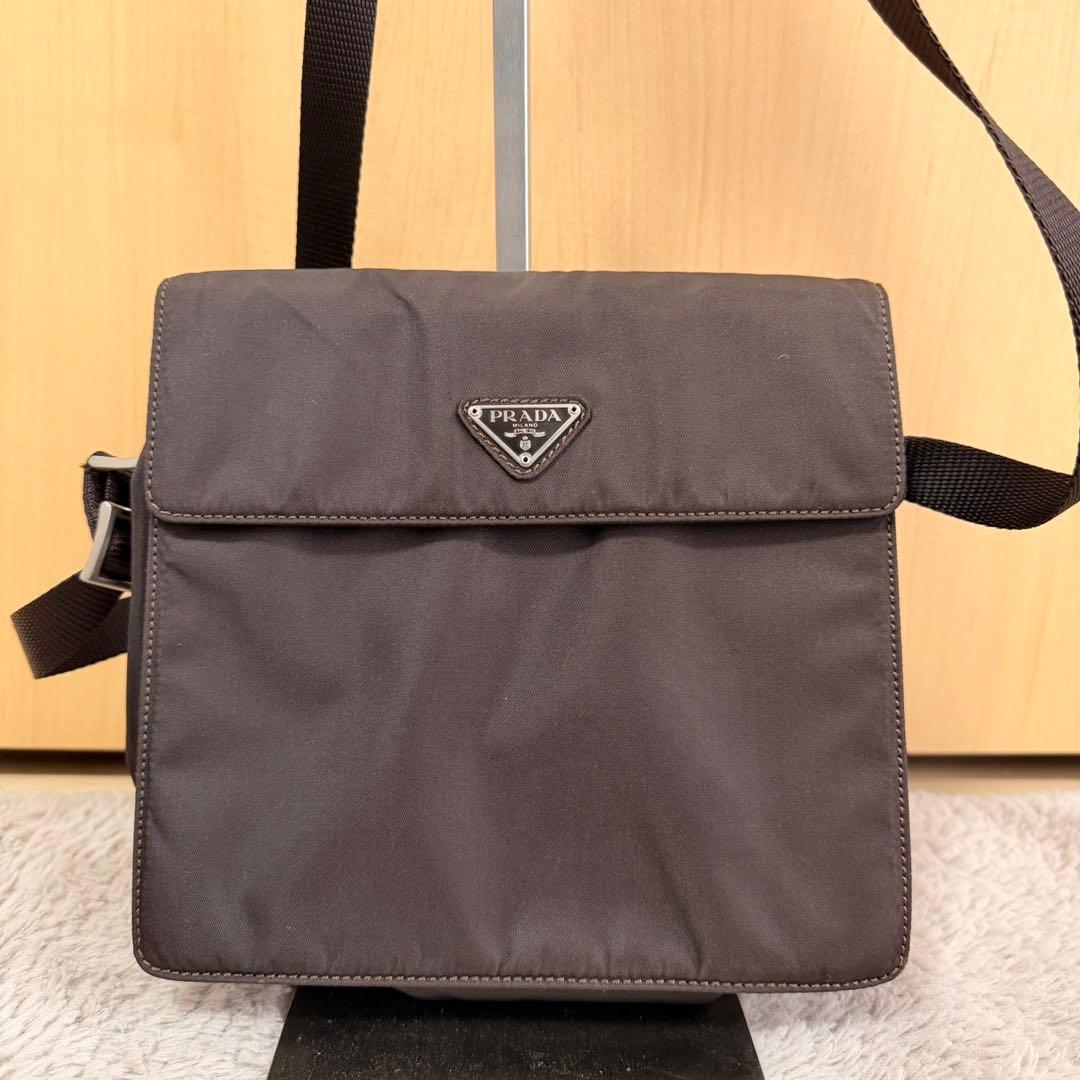 美品PRADA ナイロン ショルダーバッグ ブラウン 三角ロゴ