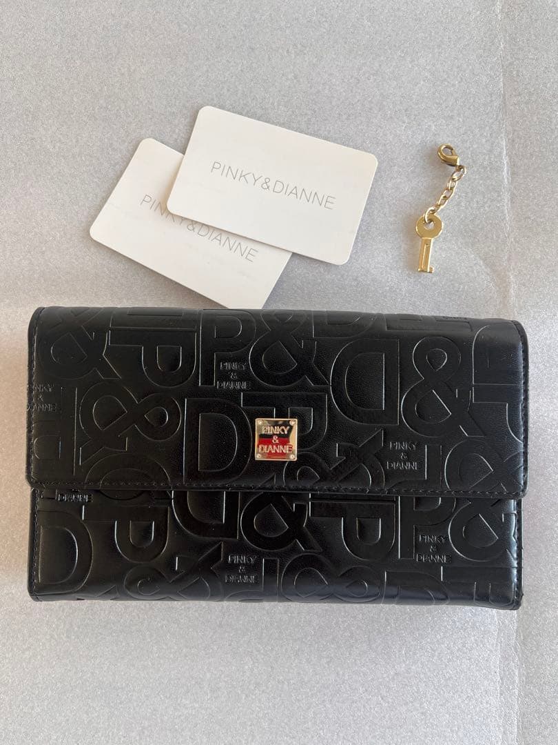 値下げ！PINKY & DIANNE ロゴ型押し 長財布 ブラック
